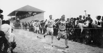 Archie Hahn at Ferry Field, 1903